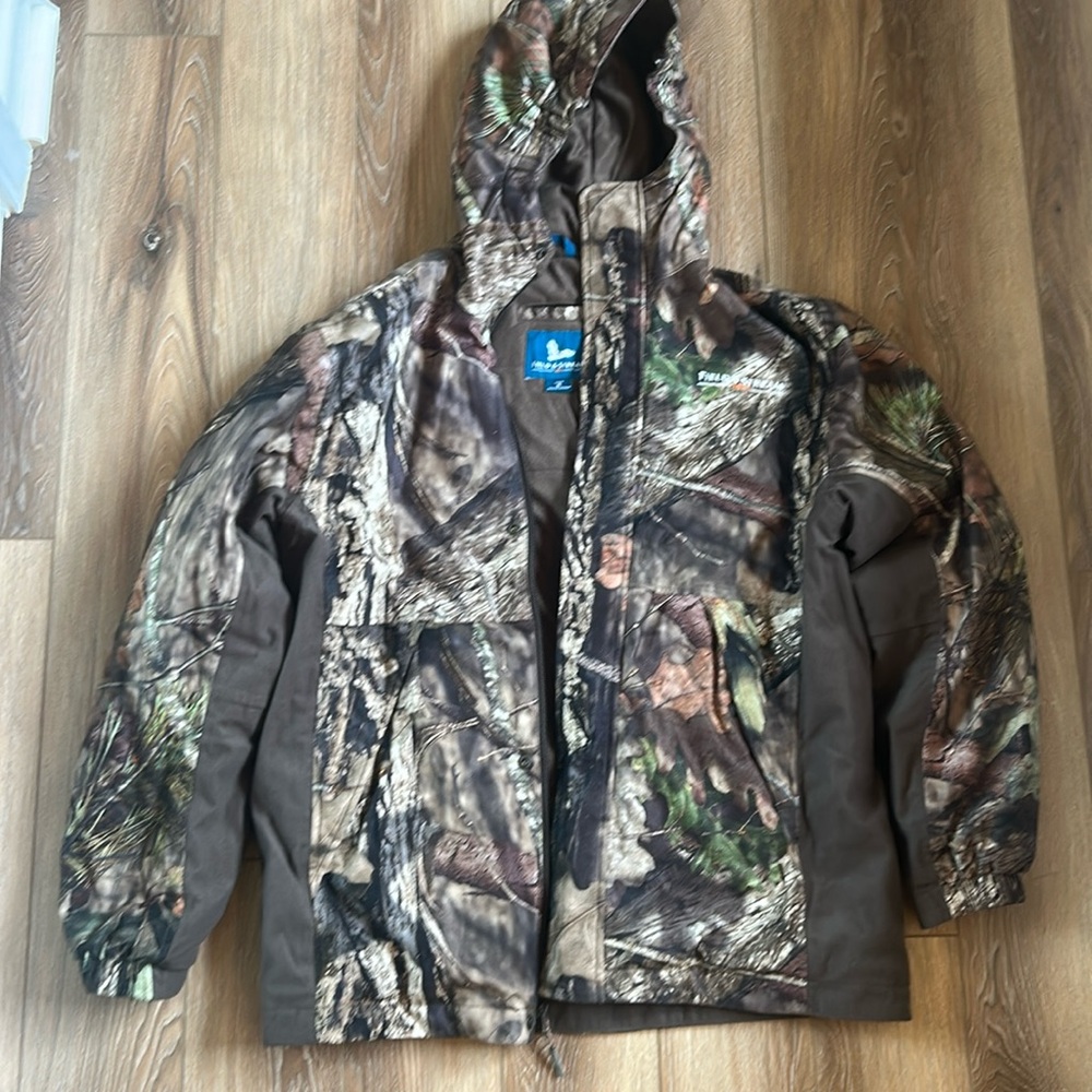 Field and Stream youth extra large, camo heavy jacket/light coat
